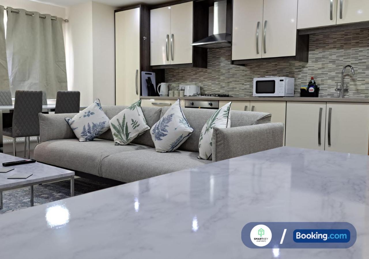 Modern 2 Bed 2 Bath Apartment Free Parking Watford  Esterno foto