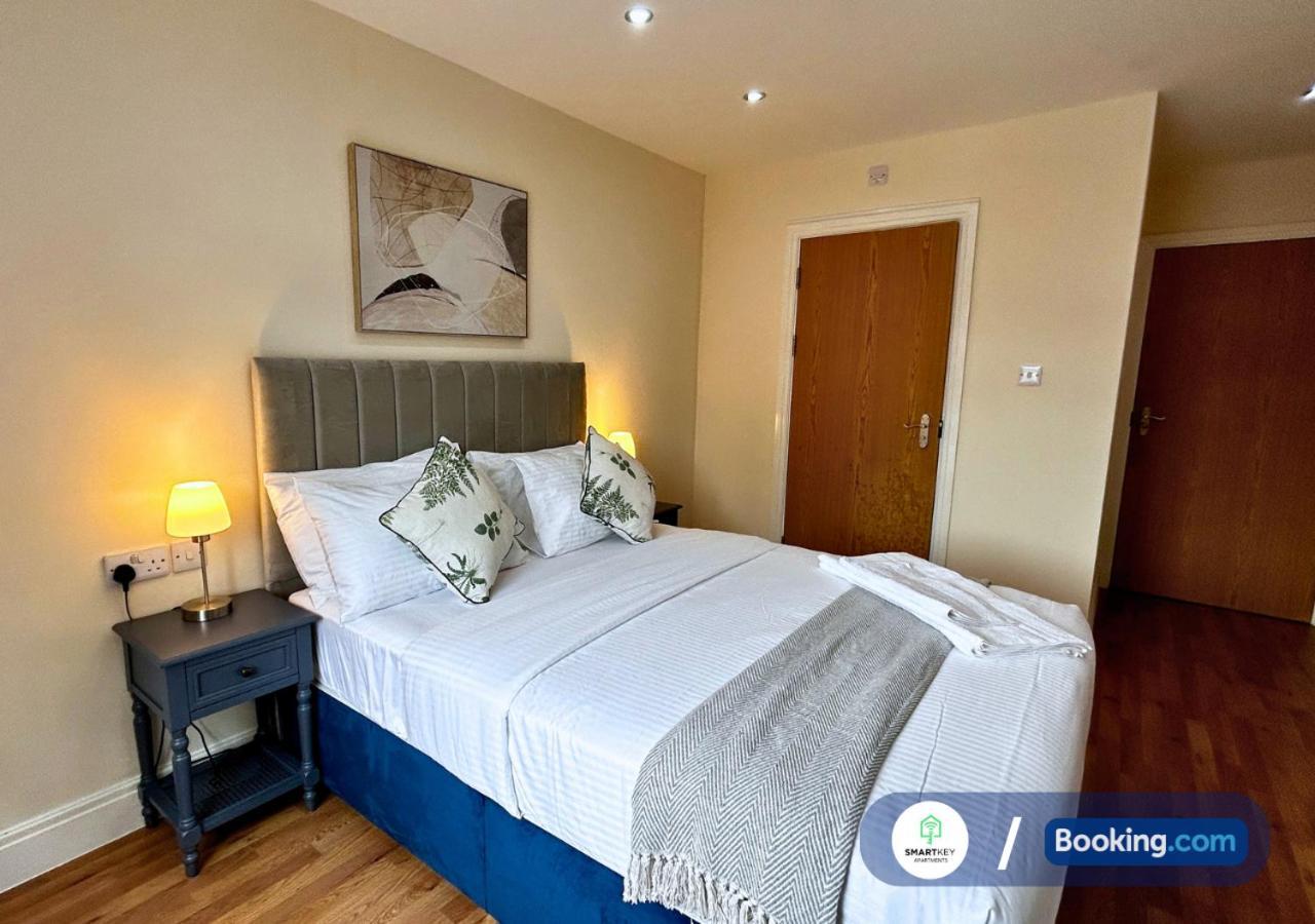 Modern 2 Bed 2 Bath Apartment Free Parking Watford  Esterno foto