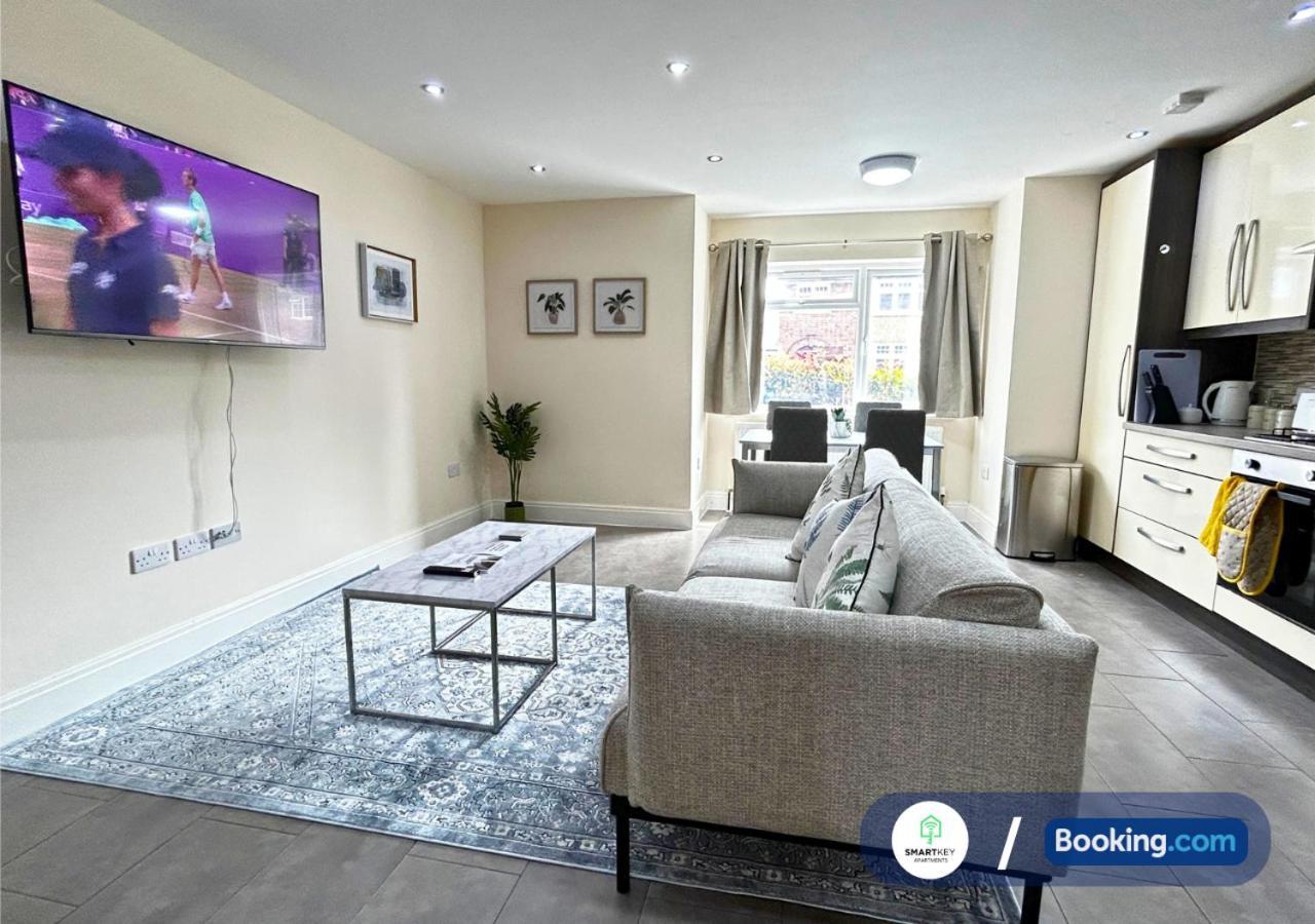Modern 2 Bed 2 Bath Apartment Free Parking Watford  Esterno foto